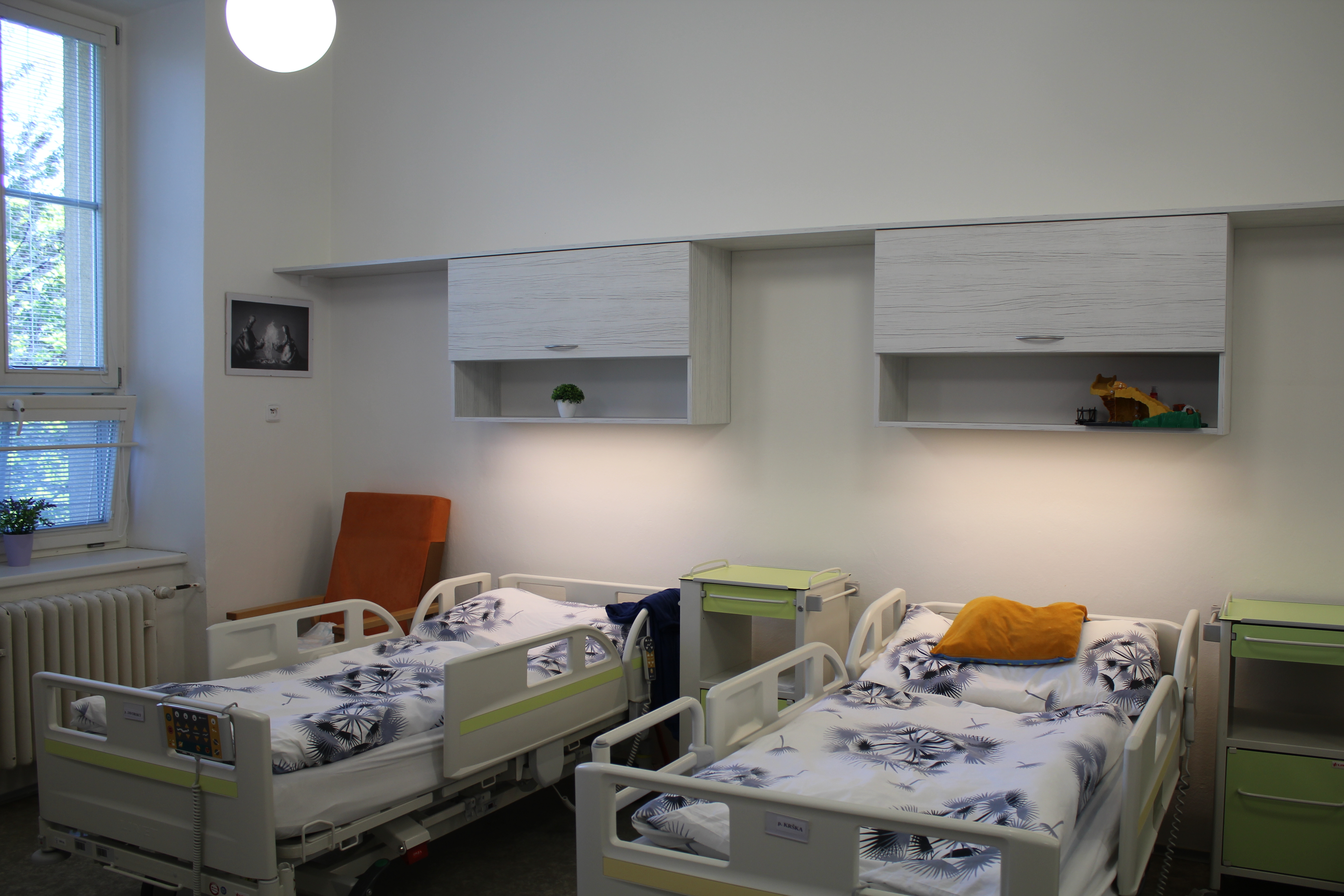 Výroba skříněk pro pacienty na oddělení 9C a 9D